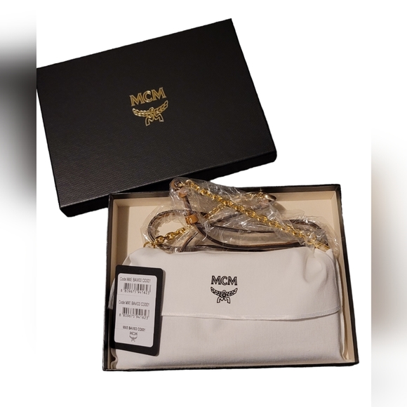MMCM Aren Crossbody Wallet in Visetos unisex - Picture 10 of 12